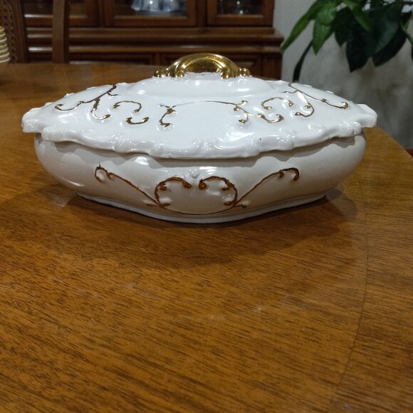 Vintage Oval White Gold Covered Bowl Lidded Candy Trinket Dish Ceramic Pottery - Picture 3 of 16